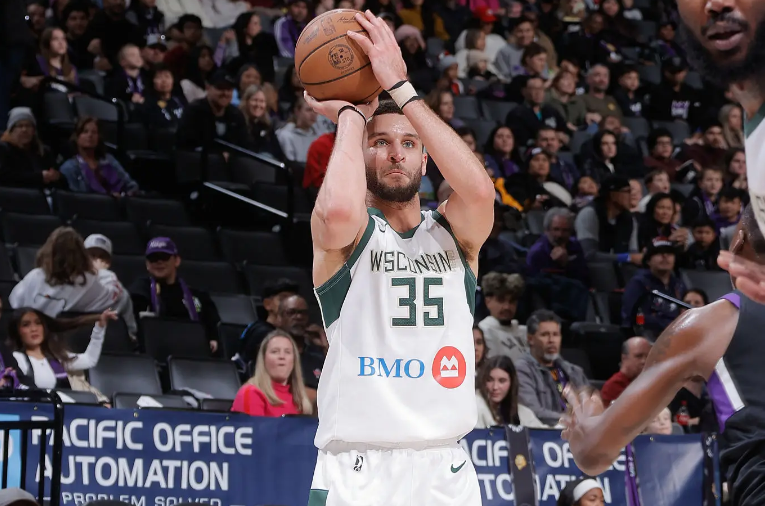 华体会体育-发展联盟狂砍42分，雄鹿接下来会给双向合同内线新星多些机会吗？