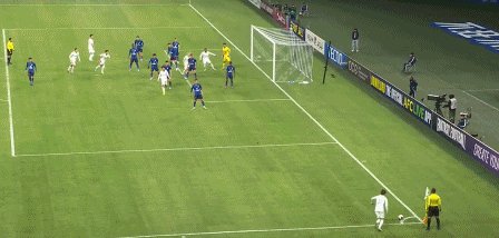 华体会下载-【亚冠】路易斯头球鲍亚雄送点 申花1比2被蔚山逆转