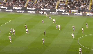 华体会体育-【英超】揭幕战哈兰德梅开二度！曼城3比0大胜伯恩利