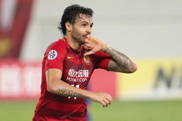 1681884895189030545.jpg 华体会下载-【夜读】曼城赔率第一与冠军无缘?