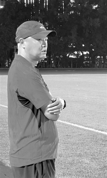 华体会官网-广州代表队完成首次实战演练|足球|广州体育学院队|信息时报|粤超联赛|球员_新浪体育_新浪新闻