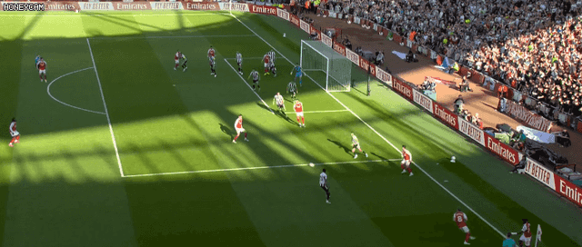 华体会官网-阿森纳小胜纽卡斯尔，暂时夺回英超第一宝座，两名主力因伤退场|埃泽|射门|奥苏拉|比赛|吉马良斯_新浪体育_新浪新闻
